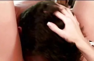 XXX ベビーシッター若いティーンで三人組とともにiff おっぱい 動画 女性