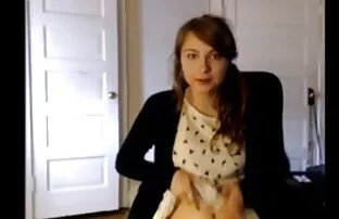 XXX ケルシー*モンローは、彼女の濡れた膣の自慰行為の唇で遊んで、大きなお尻です。 動画 エロ 女性 向け