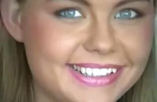 XXX ティーンアマチュア愚かな指示 女性 セクシー 動画